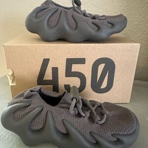 Yeezy 450 infant size 7